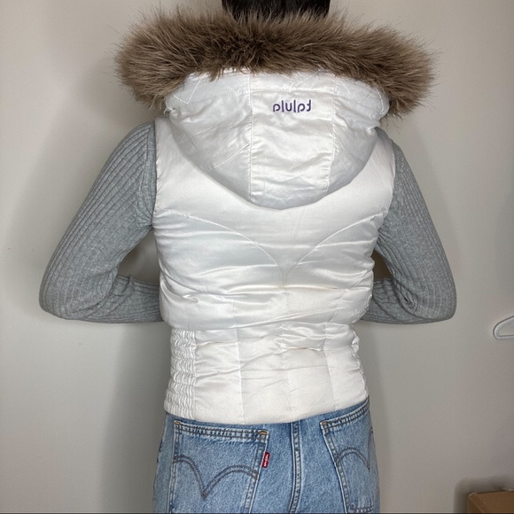 Aritzia Jackets & Blazers - *SOLD ON VINTED* Y2K Puffer Vest